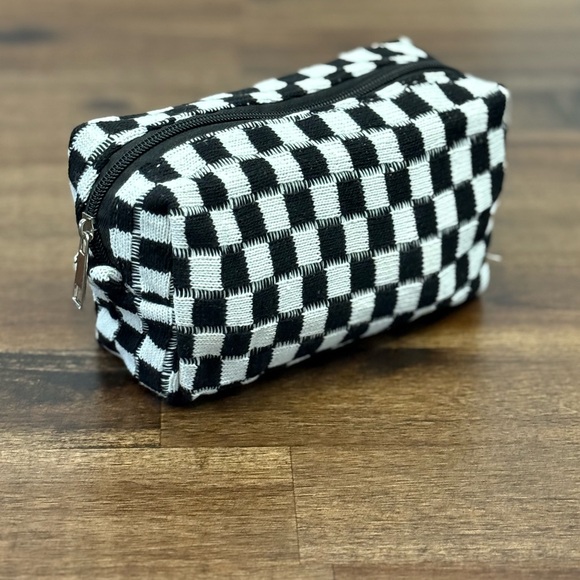 Checkered Black and White Men's Bag NEW - Picture 1 of 2